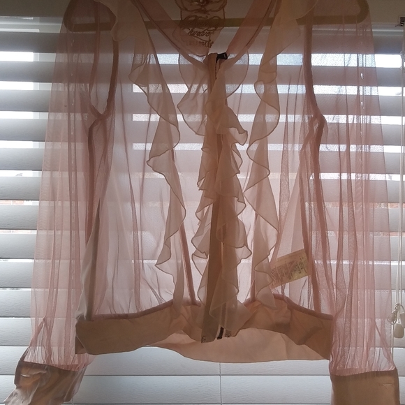 Pink lace long sleeved jacket - Picture 2 of 4